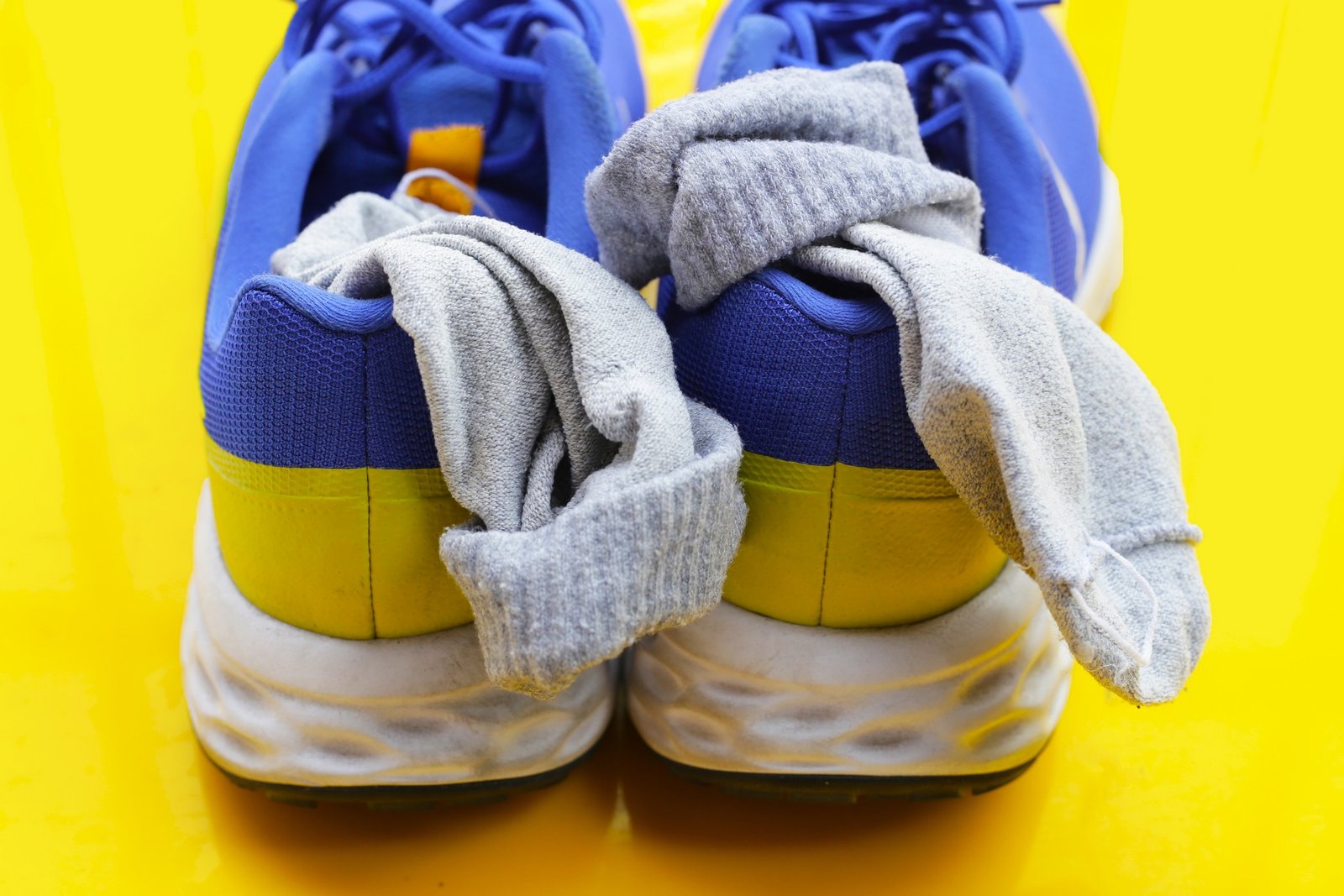 Laufschuhe nach dem Sport – Schuhgeruch durch Schweiß